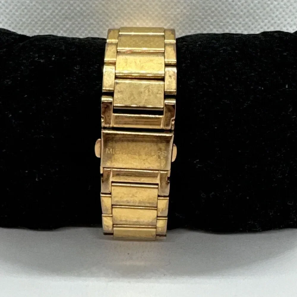 Michael Kors Parker MK5491 Women Rose Gold Analog Dial Quartz Wrist Watch JNA612